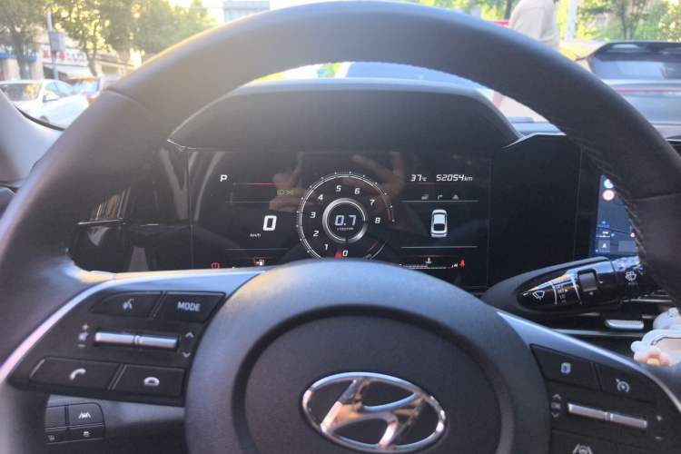 Used Hyundai Elantra 2022 1.5L CVT LUX Prestige Edition Instrument Cluster