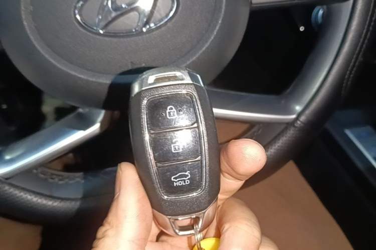 Used Hyundai Elantra 2022 1.5L CVT GLX Elite Edition Interior 1