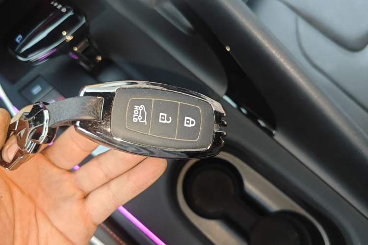Used Hyundai Elantra 2022 240TGDi DCT LUX Prestige Edition Interior 1