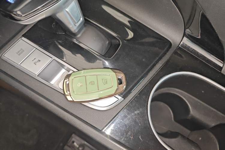 Used Hyundai Elantra 2022 1.5L CVT GLX Elite Edition Interior 1