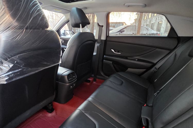 Used Hyundai Elantra 2022 1.5L CVT GLX Elite Edition Interior 1