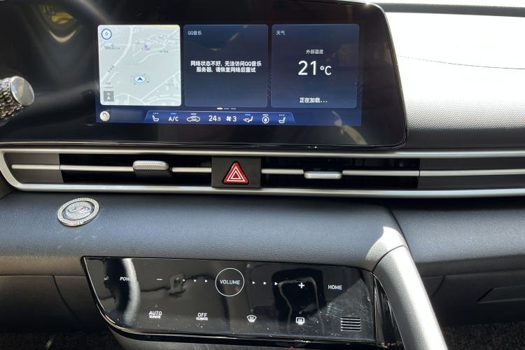 Used Hyundai Elantra 2022 1.5L CVT LUX Prestige Edition Interior 11