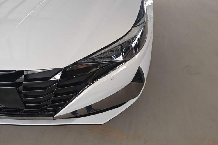 Used Hyundai Elantra 2022 1.5L CVT LUX Prestige Edition Left Front Headlight
