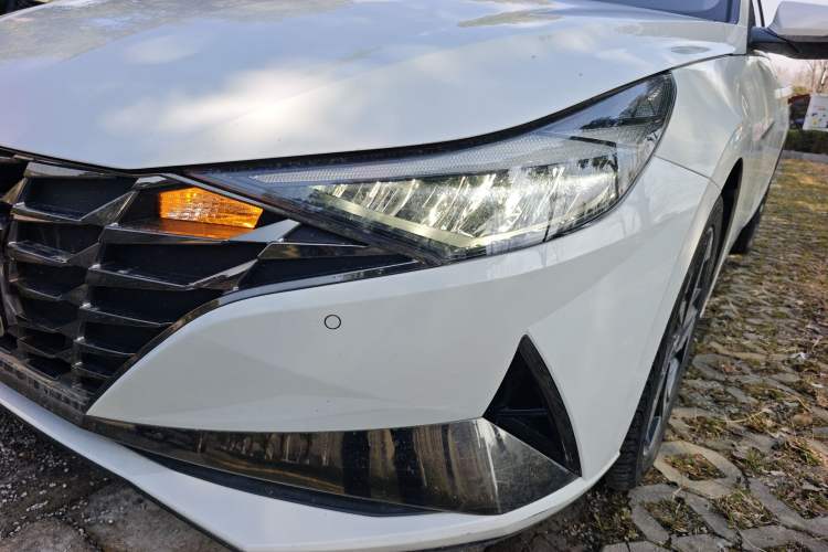 Used Hyundai Elantra 2022 1.5L CVT GLX Elite Edition Left Front Headlight