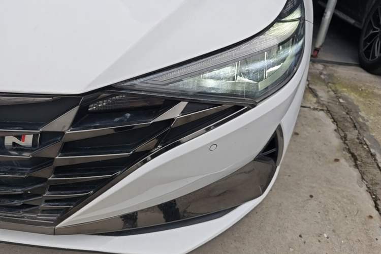 Used Hyundai Elantra 2022 1.5L CVT LUX Prestige Edition Left Front Headlight