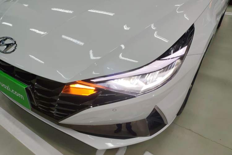 Used Hyundai Elantra 2022 1.5L CVT LUX Prestige Edition Left Front Headlight