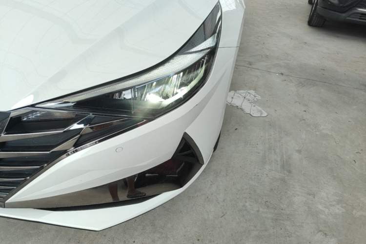 Used Hyundai Elantra 2022 1.5L CVT GLX Elite Edition Left Front Headlight
