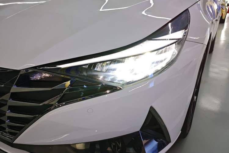 Used Hyundai Elantra 2022 1.5L CVT LUX Prestige Edition Left Front Headlight