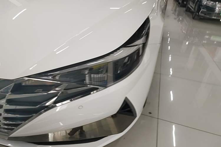 Used Hyundai Elantra 2022 1.5L CVT LUX Prestige Edition Left Front Headlight