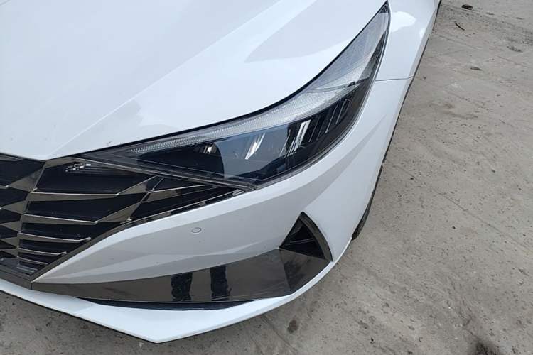 Used Hyundai Elantra 2022 1.5L CVT GLX Elite Edition Left Front Headlight