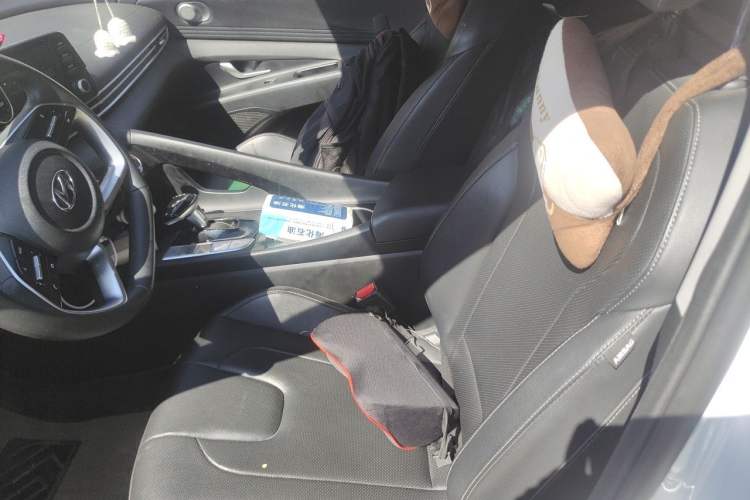 Used Hyundai Elantra 2022 1.5L CVT GLX Elite Edition Left Front Seat