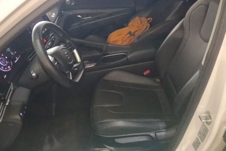 Used Hyundai Elantra 2022 1.5L CVT GLX Elite Edition Left Front Seat