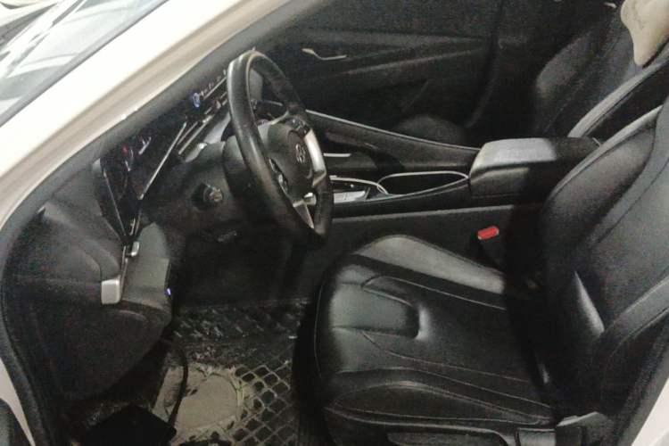 Used Hyundai Elantra 2022 1.5L CVT GLX Elite Edition Left Front Seat