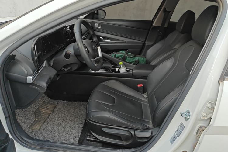 Used Hyundai Elantra 2022 1.5L CVT GLX Elite Edition Left Front Seat