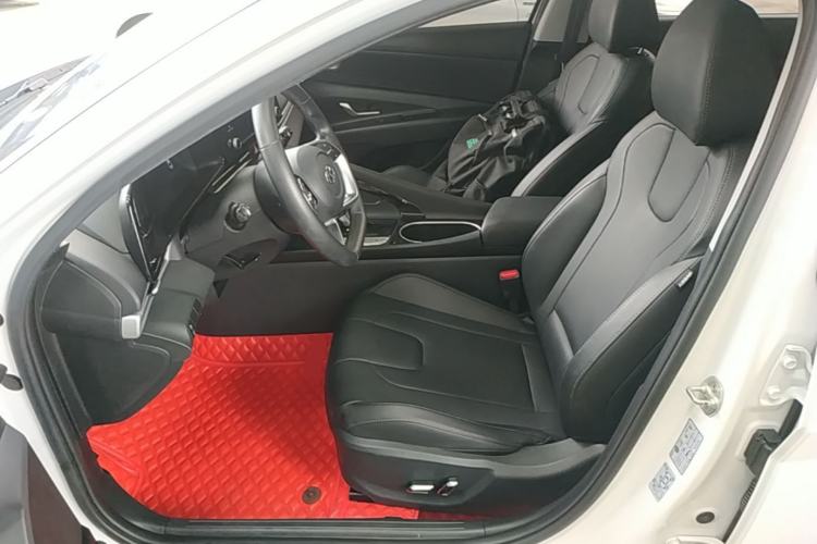Used Hyundai Elantra 2022 1.5L CVT GLX Elite Edition Left Front Seat