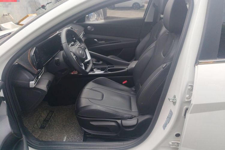 Used Hyundai Elantra 2022 1.5L CVT GLX Elite Edition Left Front Seat