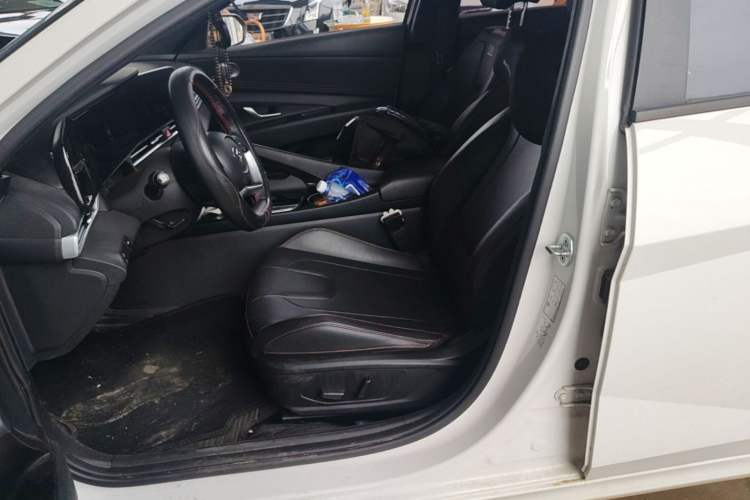 Used Hyundai Elantra 2022 1.5L CVT 20th Anniversary Edition Left Front Seat
