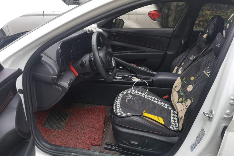 Used Hyundai Elantra 2022 240TGDi DCT LUX Prestige Edition Left Front Seat