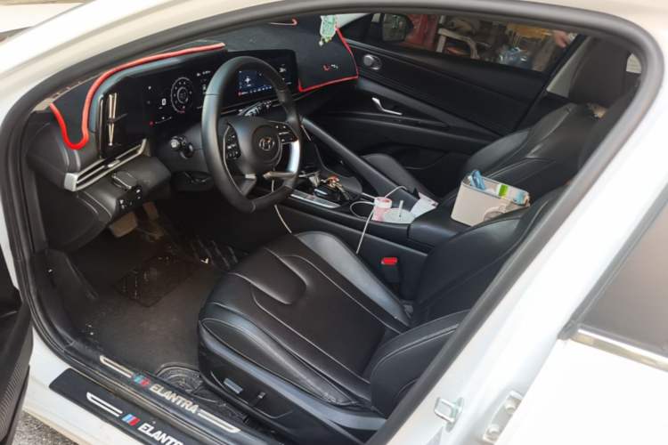 Used Hyundai Elantra 2022 1.5L CVT LUX Prestige Edition Left Front Seat