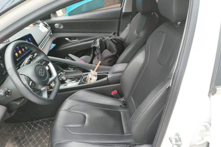 Used Hyundai Elantra 2022 1.5L CVT LUX Prestige Edition Left Front Seat