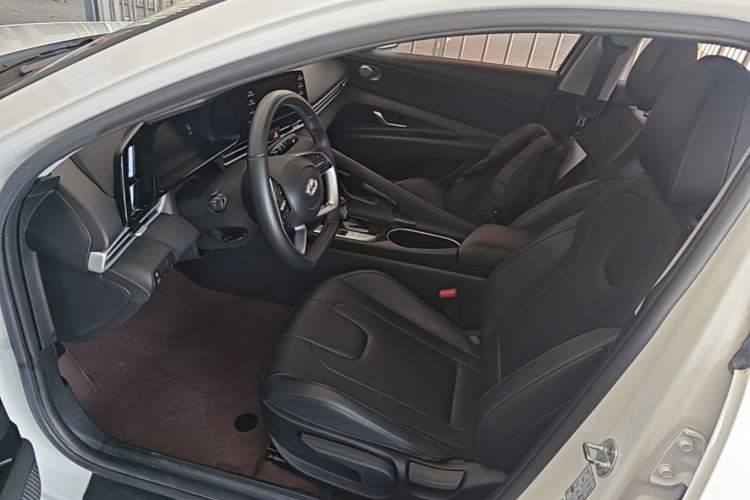 Used Hyundai Elantra 2022 1.5L CVT GLX Elite Edition Left Front Seat