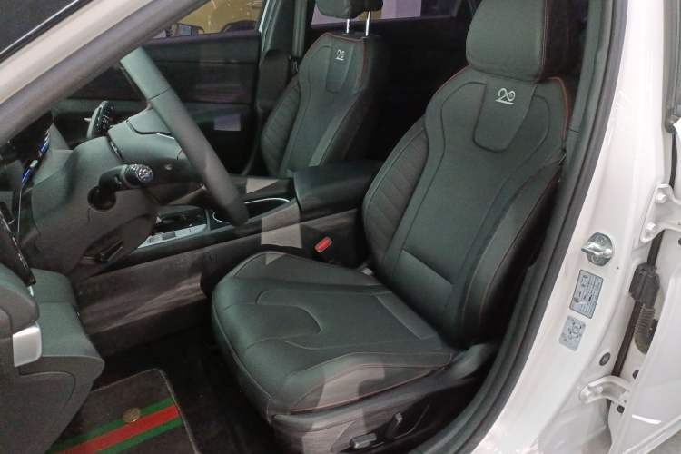 Used Hyundai Elantra 2022 1.5L CVT 20th Anniversary Edition Left Front Seat