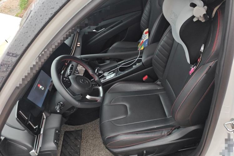 Used Hyundai Elantra 2022 1.5L CVT LUX Prestige Edition Left Front Seat