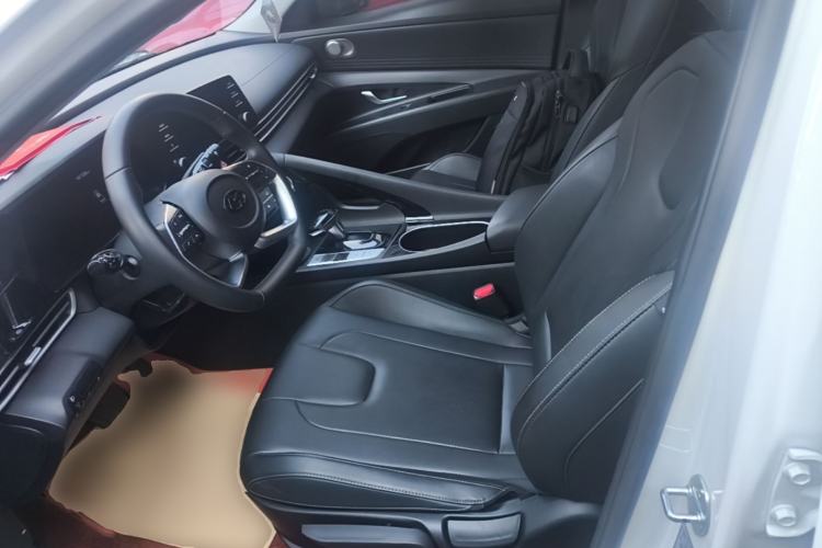 Used Hyundai Elantra 2022 1.5L CVT GLX Elite Edition Left Front Seat