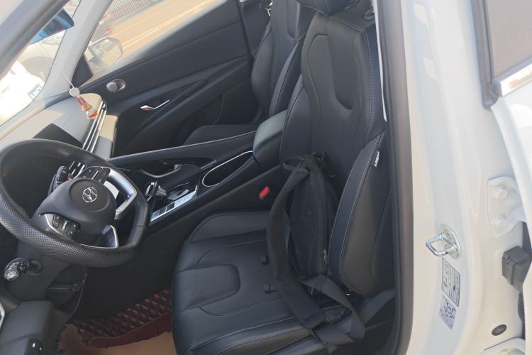 Used Hyundai Elantra 2022 1.5L CVT LUX Prestige Edition Left Front Seat