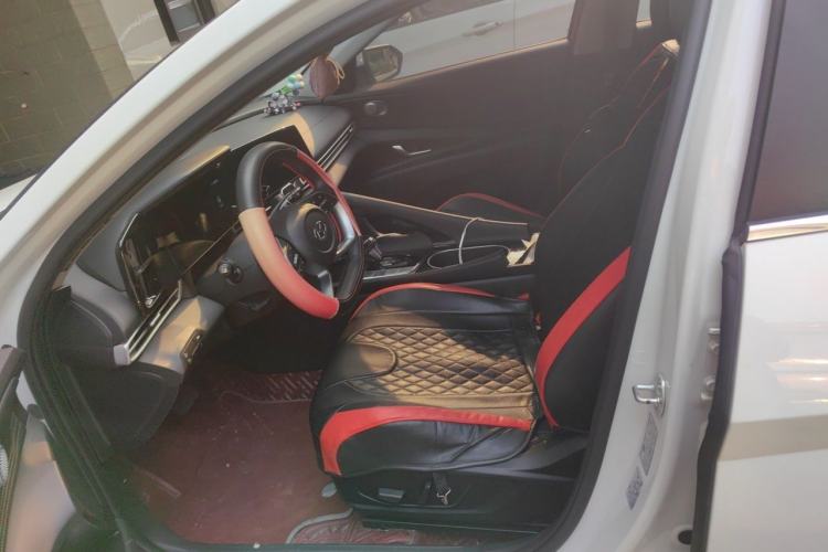 Used Hyundai Elantra 2022 1.5L CVT LUX Prestige Edition Left Front Seat