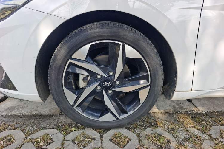 Used Hyundai Elantra 2022 1.5L CVT GLX Elite Edition Left Front Wheel Hub