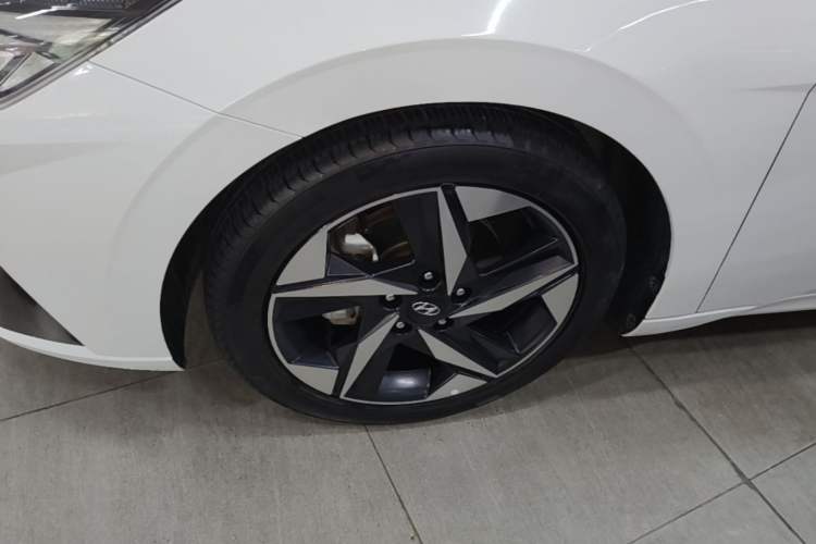 Used Hyundai Elantra 2022 1.5L CVT GLX Elite Edition Left Front Wheel Hub