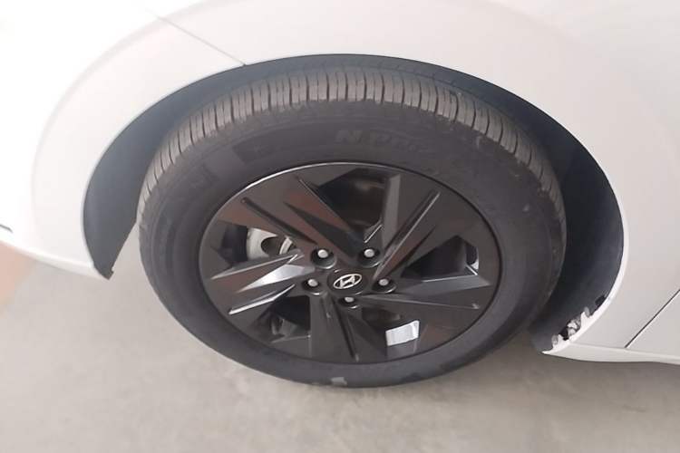 Used Hyundai Elantra 2022 1.5L CVT GLS Leading Edition Left Front Wheel Hub
