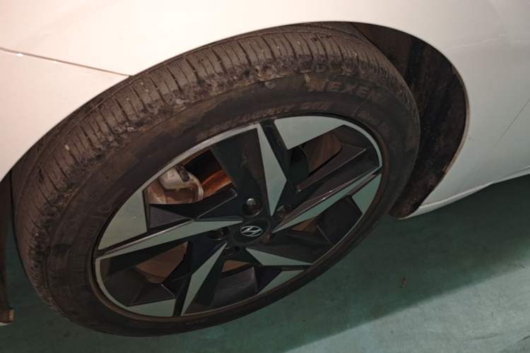 Used Hyundai Elantra 2022 1.5L CVT GLX Elite Edition Left Front Wheel Hub