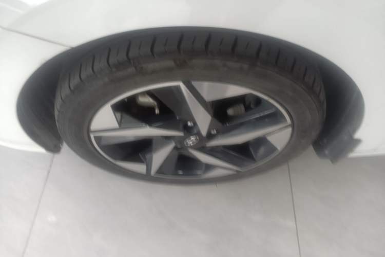 Used Hyundai Elantra 2022 1.5L CVT LUX Prestige Edition Left Front Wheel Hub