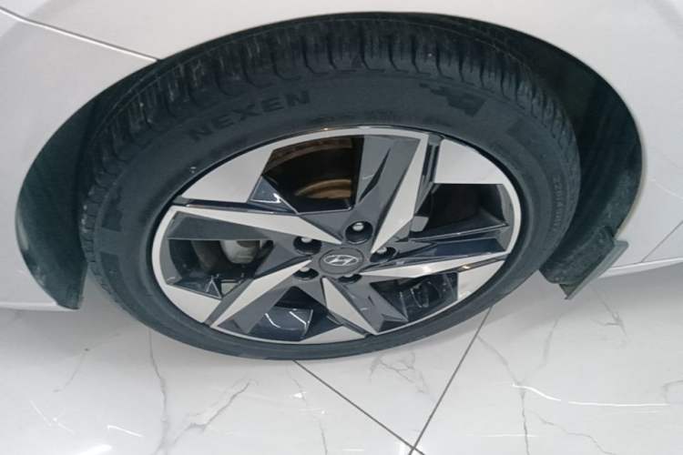 Used Hyundai Elantra 2022 1.5L CVT LUX Prestige Edition Left Front Wheel Hub