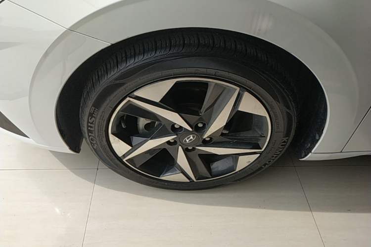 Used Hyundai Elantra 2022 1.5L CVT GLX Elite Edition Left Front Wheel Hub
