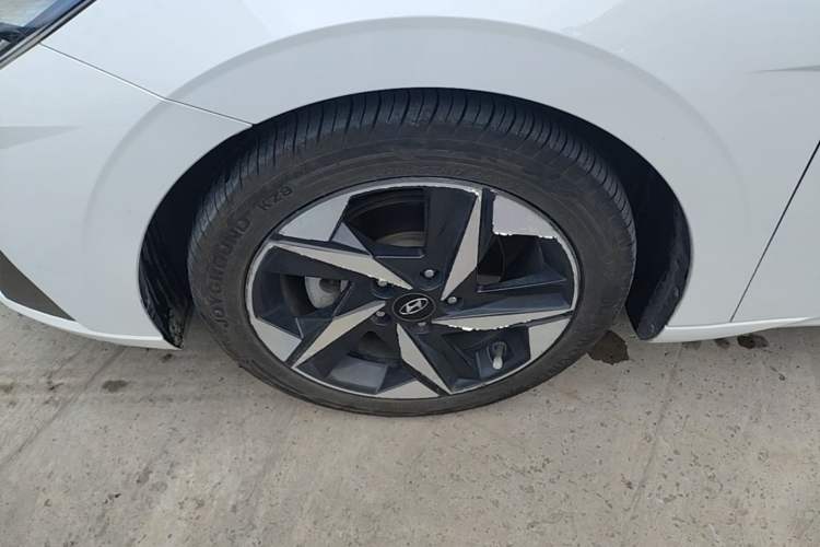Used Hyundai Elantra 2022 1.5L CVT GLX Elite Edition Left Front Wheel Hub
