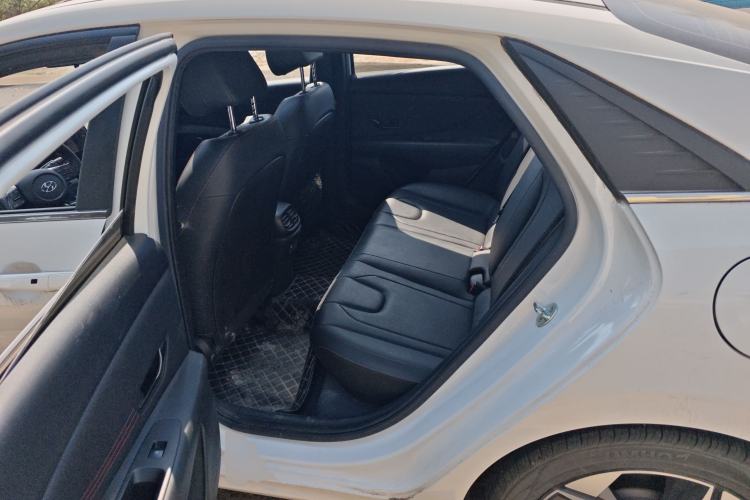 Used Hyundai Elantra 2022 240TGDi DCT LUX Prestige Edition Left Rear Seat
