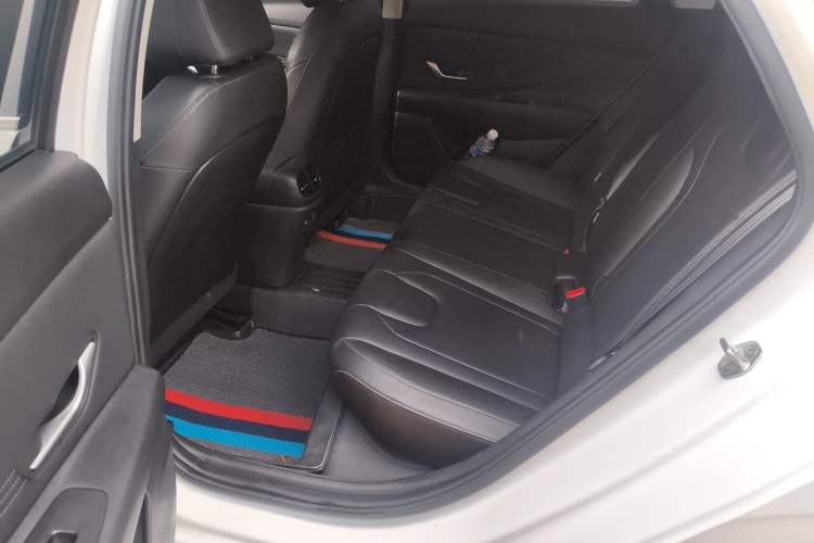 Used Hyundai Elantra 2022 1.5L CVT LUX Prestige Edition Left Rear Seat
