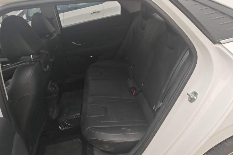 Used Hyundai Elantra 2022 1.5L CVT LUX Prestige Edition Left Rear Seat