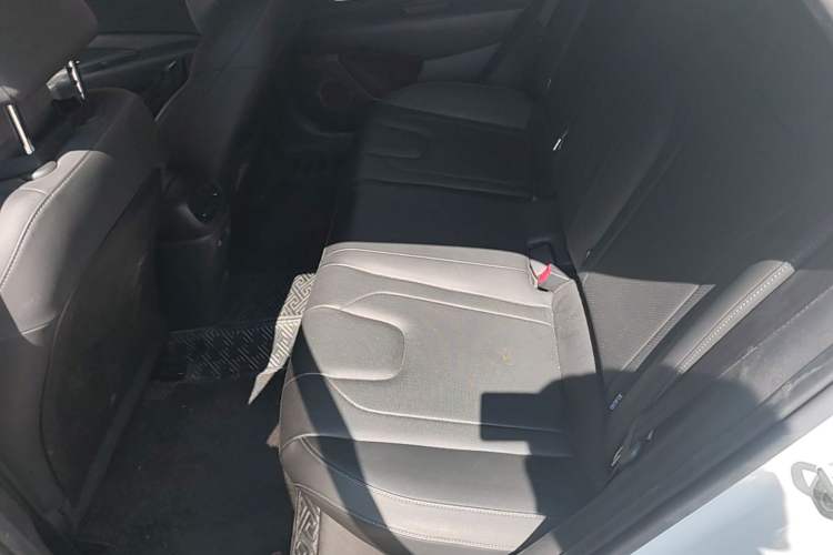 Used Hyundai Elantra 2022 1.5L CVT LUX Prestige Edition Left Rear Seat