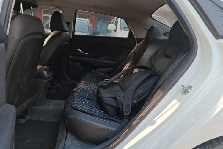 Used Hyundai Elantra 2022 1.5L CVT LUX Prestige Edition Left Rear Seat