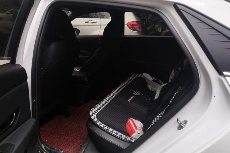 Used Hyundai Elantra 2022 240TGDi DCT LUX Prestige Edition Left Rear Seat
