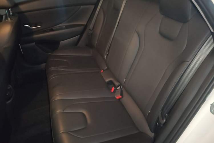 Used Hyundai Elantra 2022 1.5L CVT GLX Elite Edition Left Rear Seat