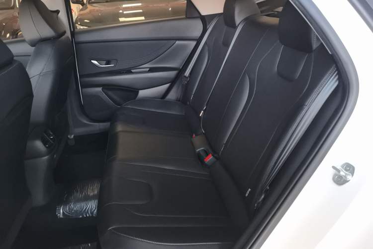 Used Hyundai Elantra 2022 1.5L CVT LUX Prestige Edition Left Rear Seat