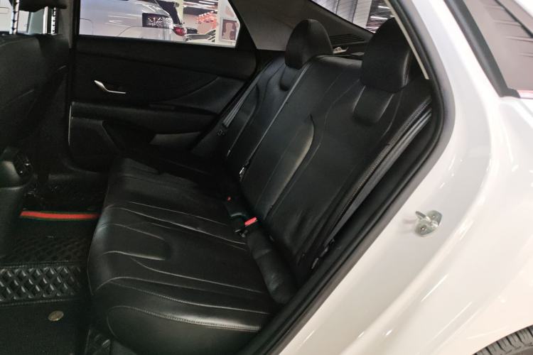 Used Hyundai Elantra 2022 1.5L CVT LUX Prestige Edition Left Rear Seat