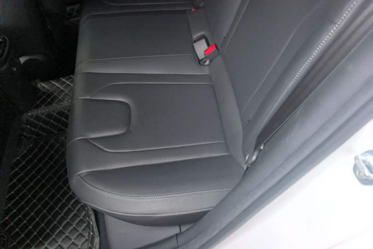 Used Hyundai Elantra 2022 1.5L CVT GLX Elite Edition Left Rear Seat