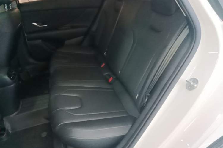 Used Hyundai Elantra 2022 1.5L CVT LUX Prestige Edition Left Rear Seat