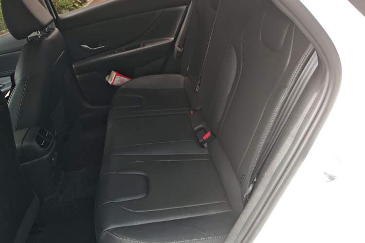 Used Hyundai Elantra 2022 1.5L CVT LUX Prestige Edition Left Rear Seat
